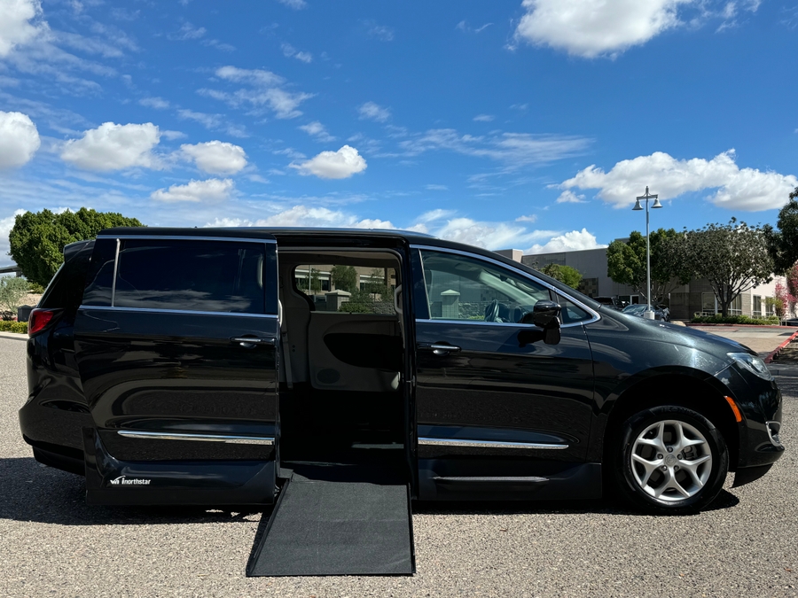 2018 Chrysler Pacifica Touring L Plus